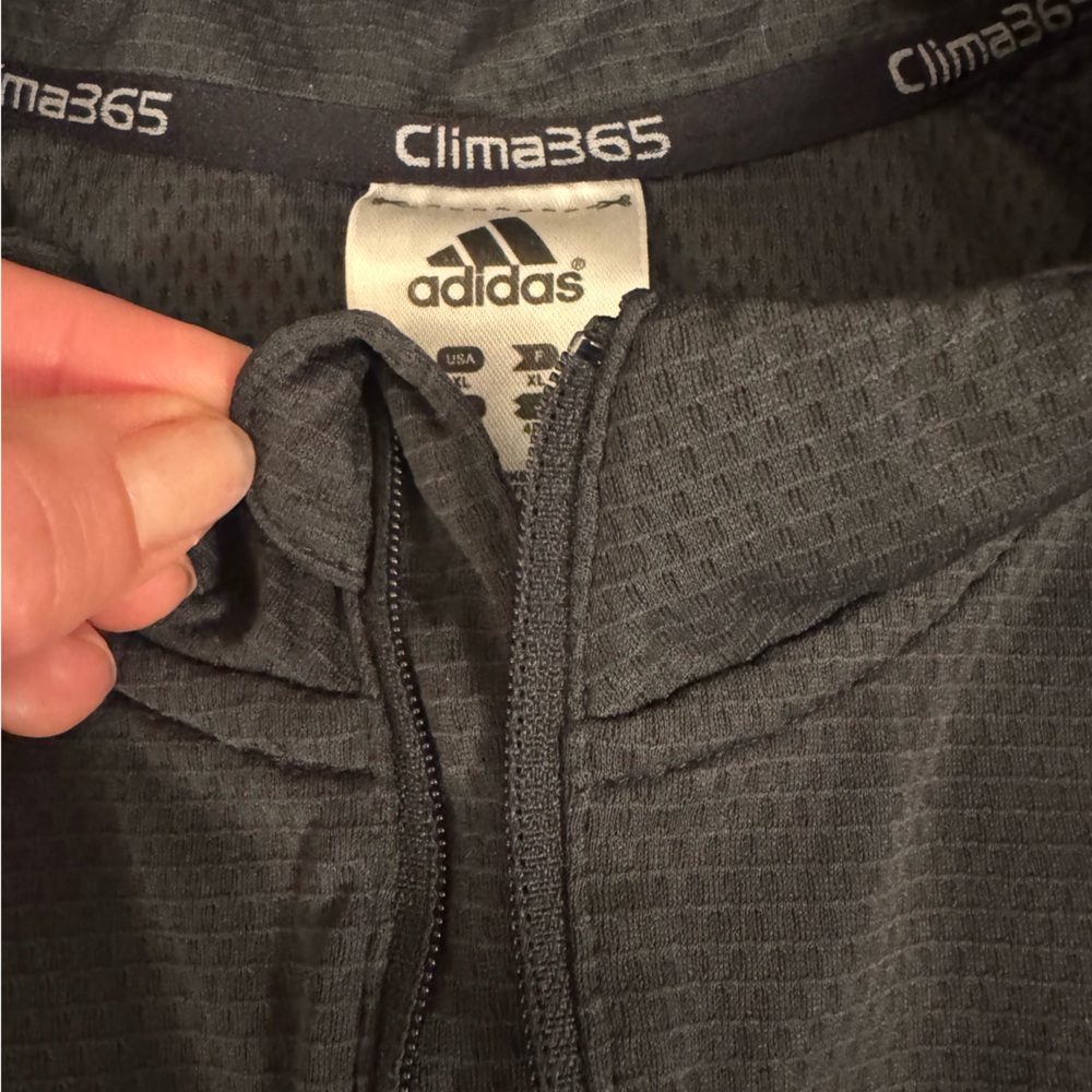 Adidas Clima365 Black and Green Half-Zip Top - Picture 6 of 7